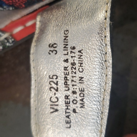 Victoriah Botanicool Sandal | Size 8-8 1/2 - Picture 9 of 16